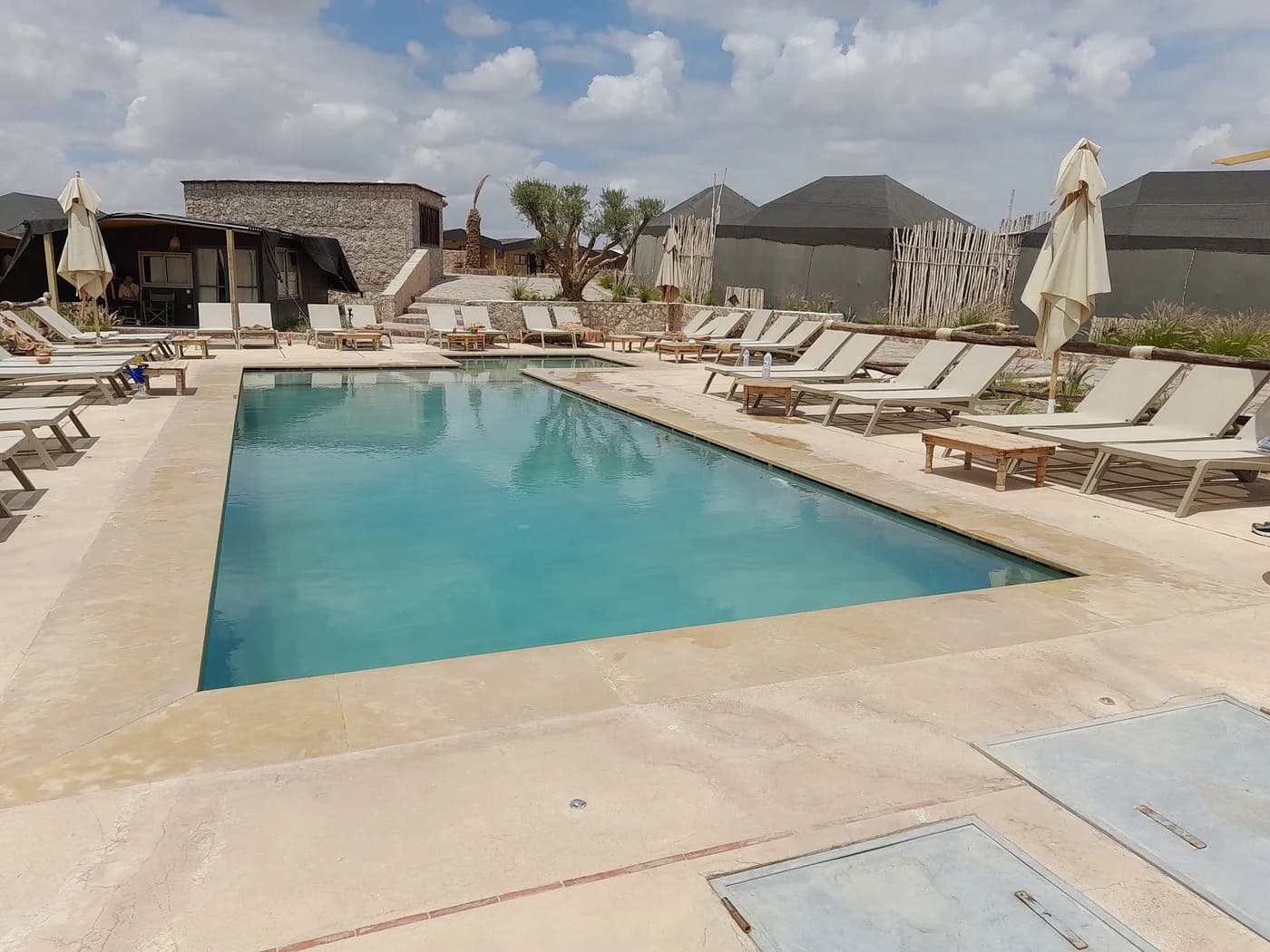 Réserver un déjeuner piscine à Agafay