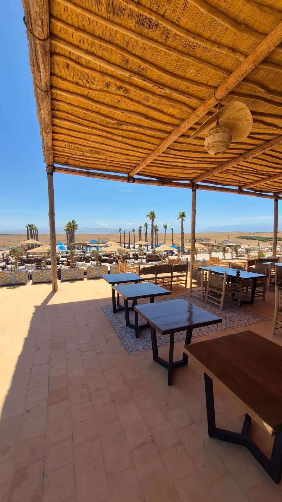 Activités désert Agafay : piscine, quad, chameau, diner et sunset
