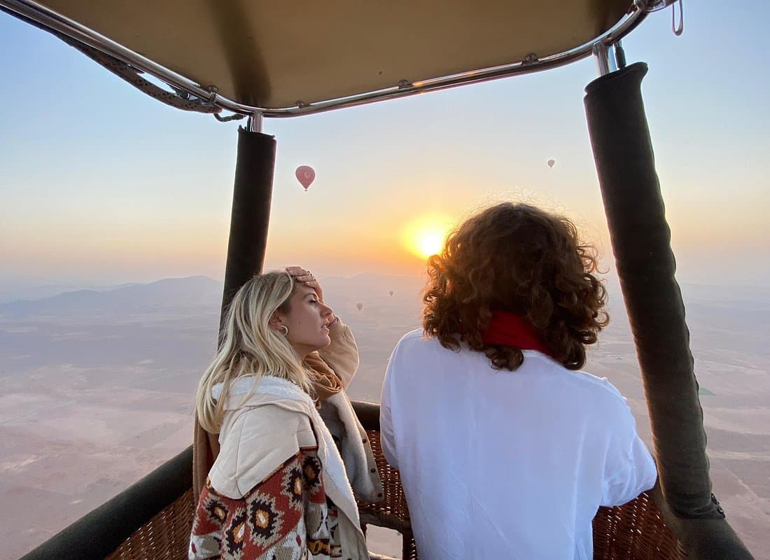Agafay Dinner Show & Hot Air Balloon Flight