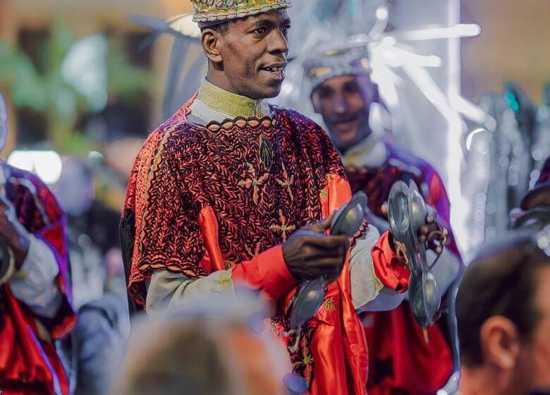 Gnaoua musicians performing live during an Agafay desert dinner